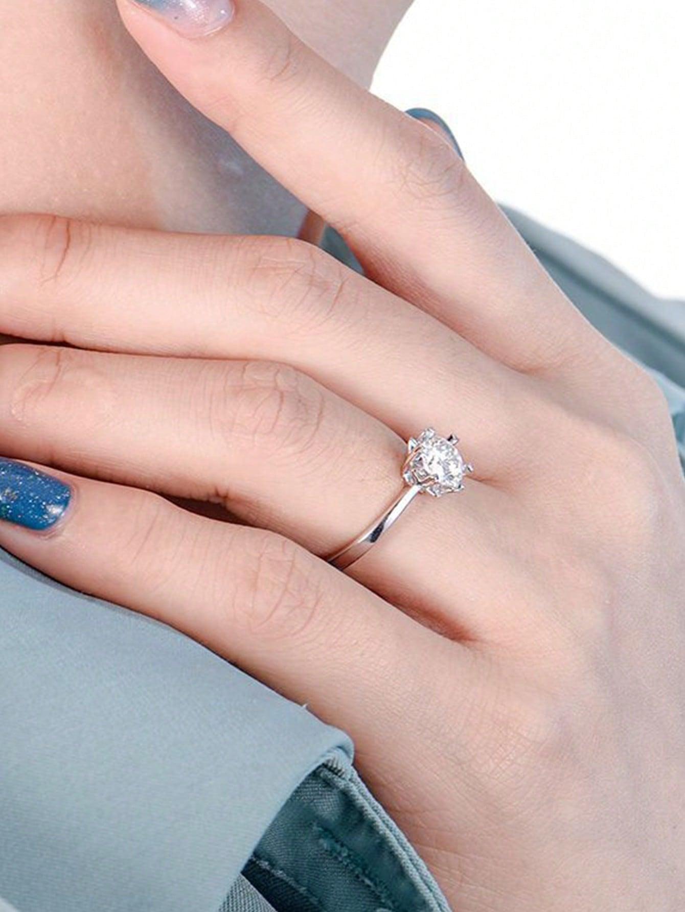 Silver Zirconia Ring.