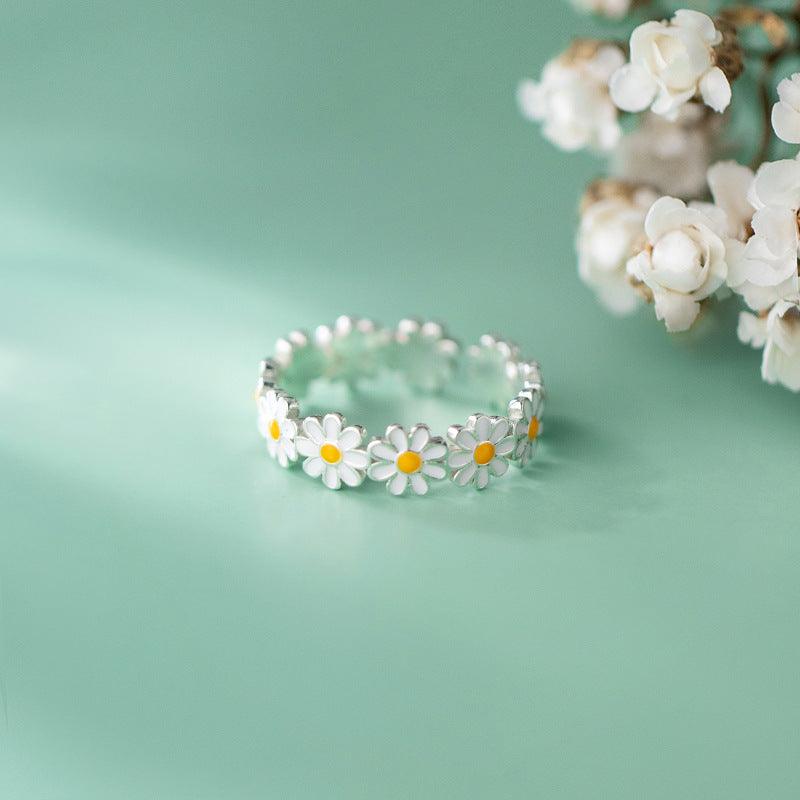 White Blossom Ring - Shopylife