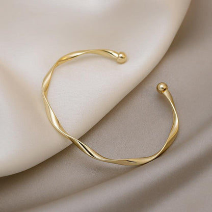 Regal Twist Bracelet - Shopylife